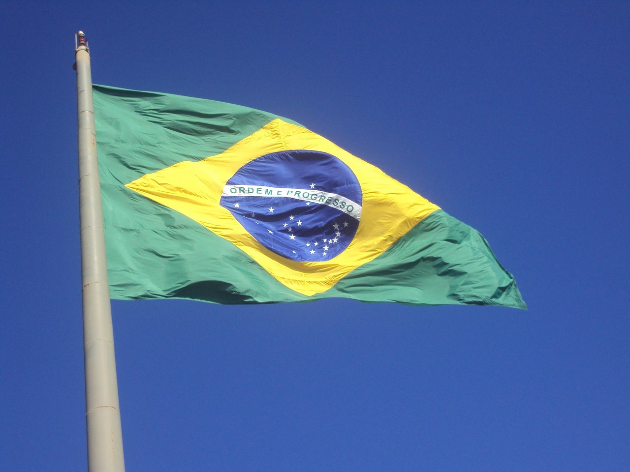 Breaking News: Brazil's new international data transfer rules effective August 2025!